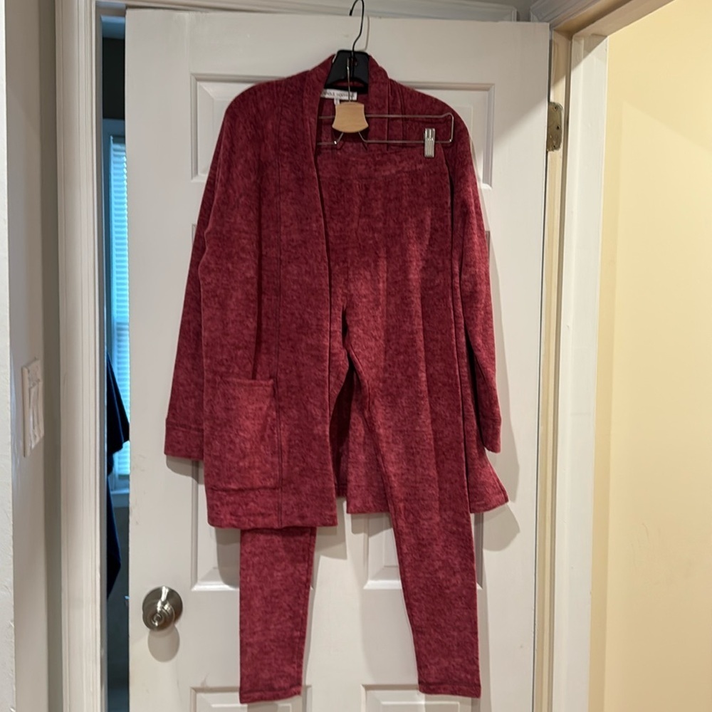 Carole Hochman Lounge Set